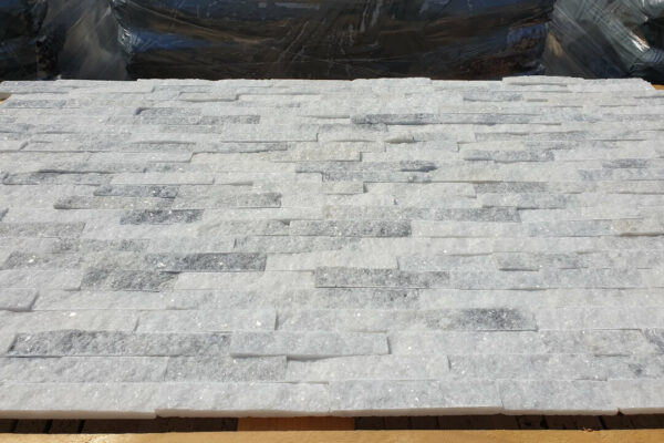 Alaska White Mini Z Márvány Kőpanel