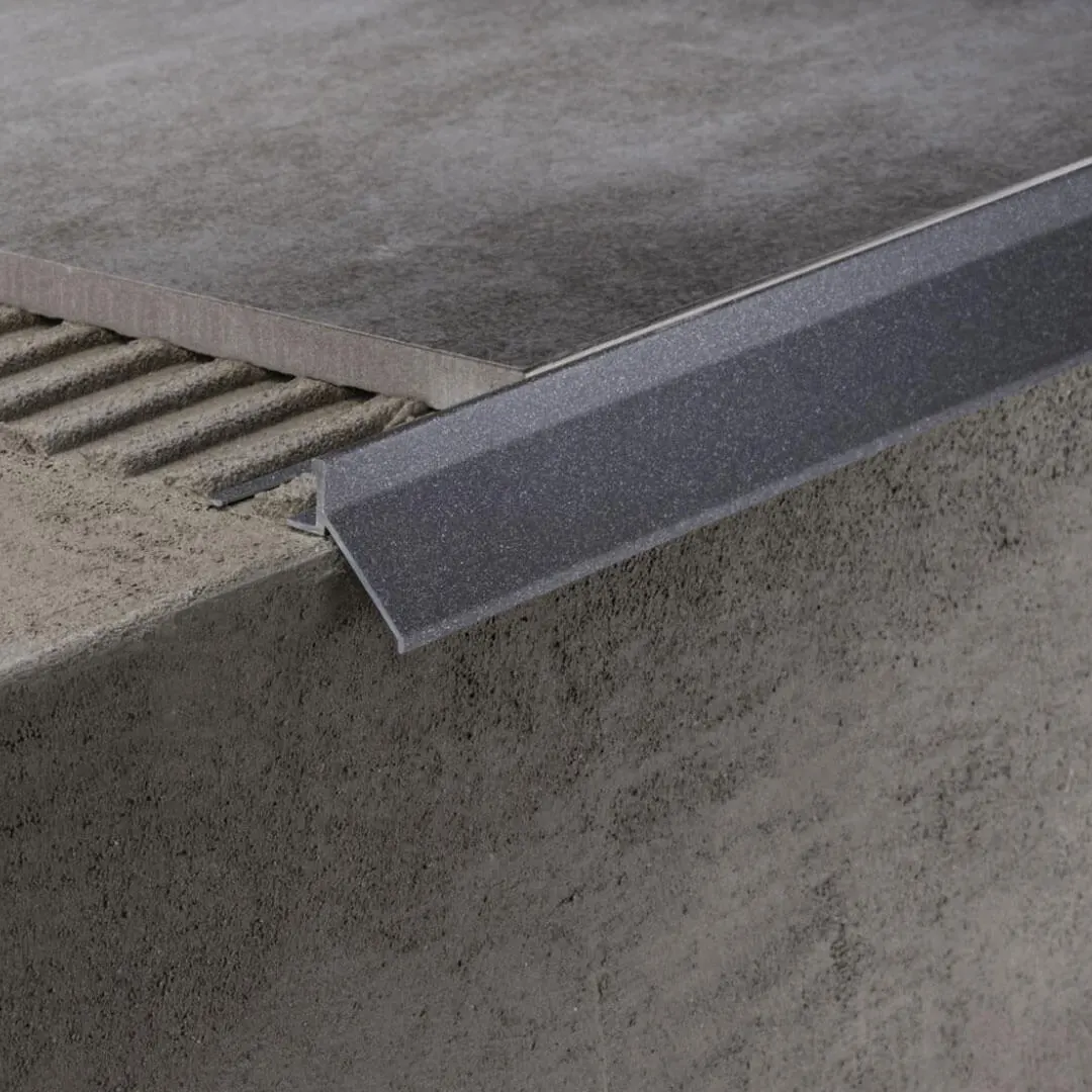 Mapei Cerfix Protec CPHV Teraszprofil 2.7 m | Ószürke